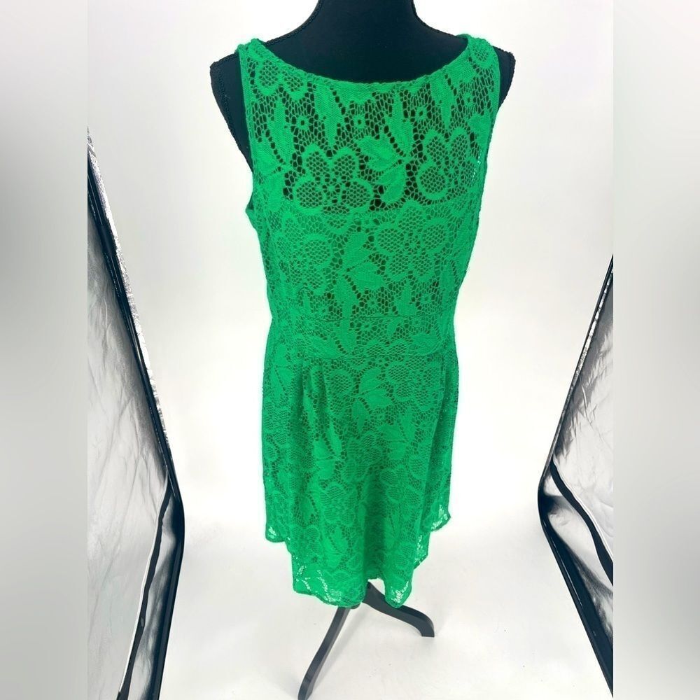 New studio. Green dress size 12